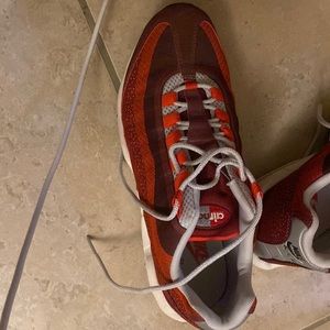 Mens Size 10 Air Max 95 - never worn but no box from ‘14